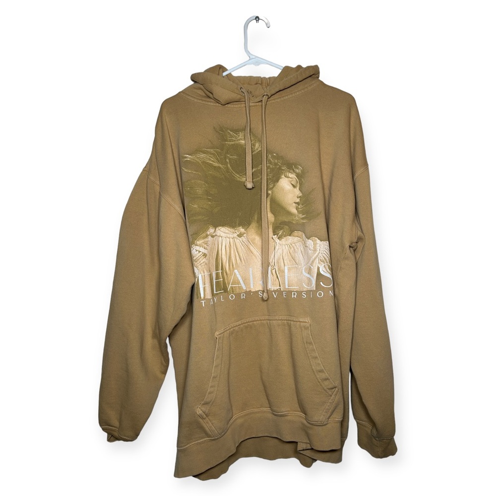 Taylor Swift Fearless Taylor's Version Album Cove… - image 1